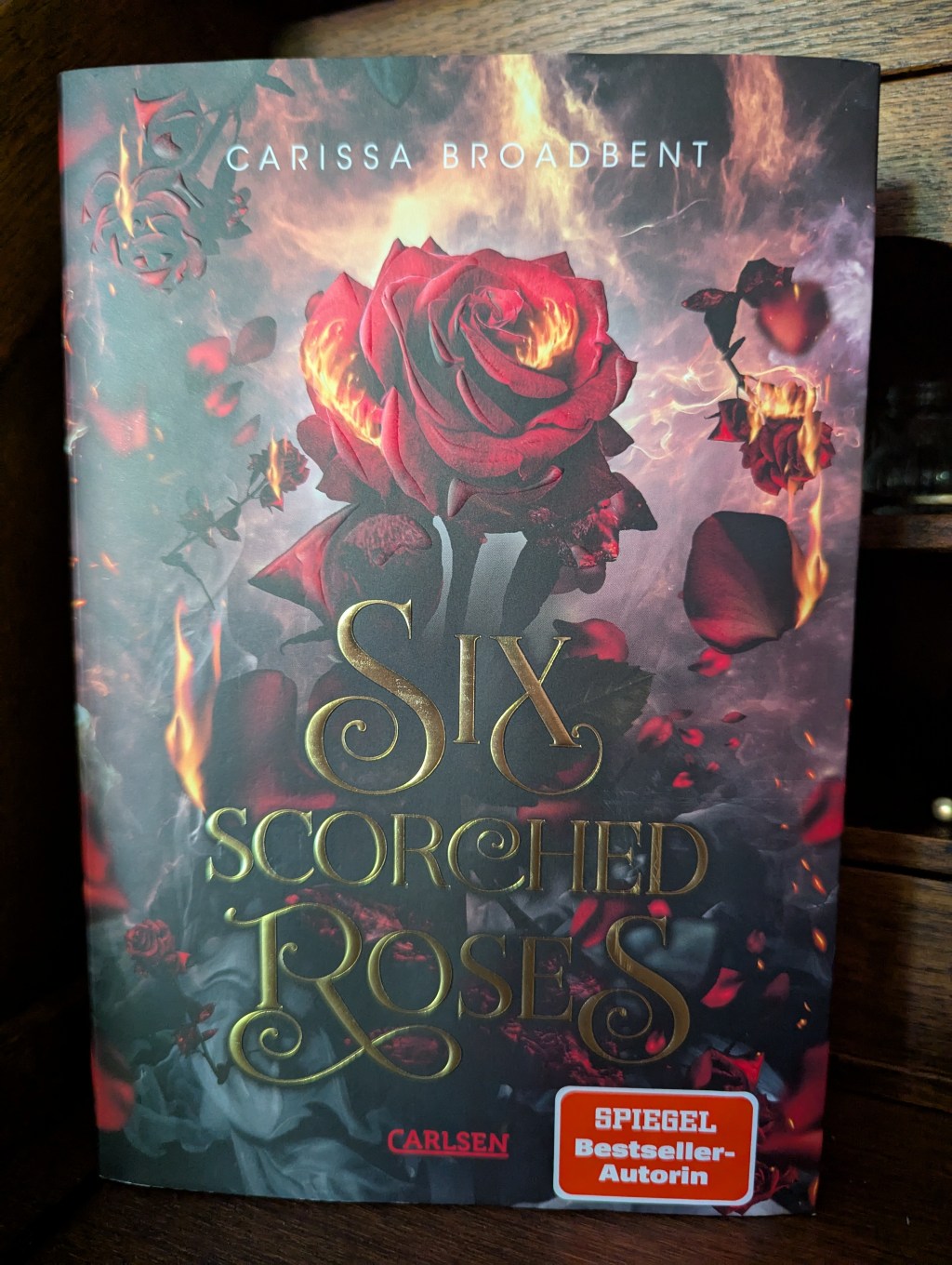 Six Scorched Roses (Crowns of&nbsp;Nyaxia)